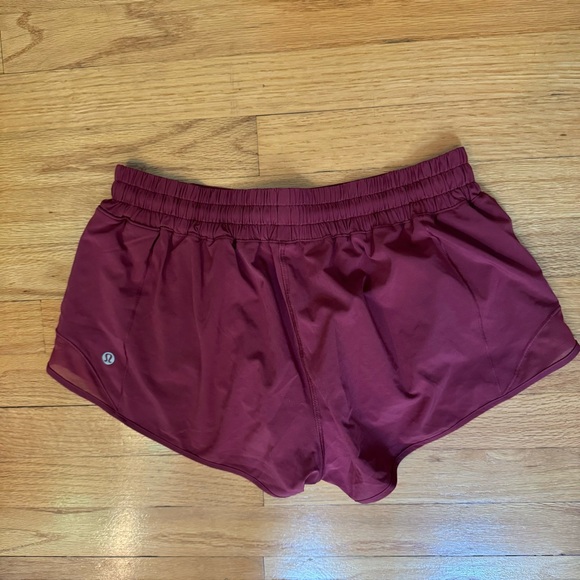 Lululemon Hotty Hot Shorts - Picture 2 of 2